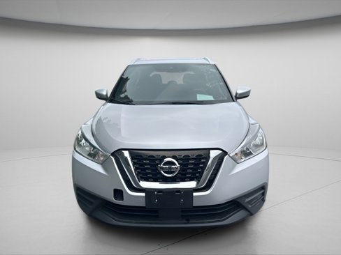 Used 2020 Nissan Kicks SV image 3
