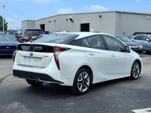 Used 2016 Toyota Prius Three Touring image 7
