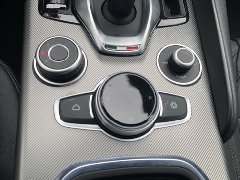 Used 2024 Alfa Romeo Giulia Ti image 35