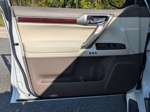 Used 2018 Lexus GX 460 image 20