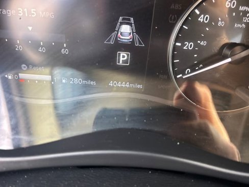Used 2024 Nissan Kicks SV image 18