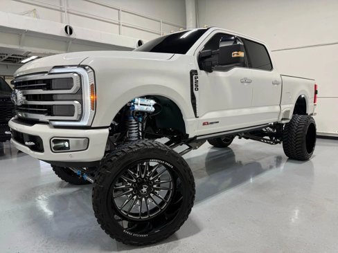 Used 2024 Ford F250 Limited image 2