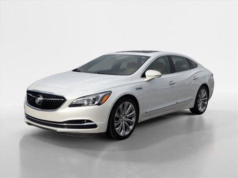 Used 2017 Buick LaCrosse Essence w/ Dynamic Driver Package image 5