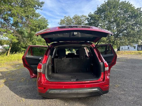 Used 2014 Nissan Pathfinder SV image 19