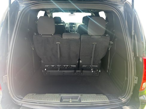 Used 2019 Dodge Grand Caravan SE image 8
