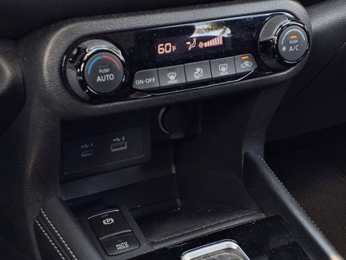 Certified 2023 Nissan Kicks SR image 25