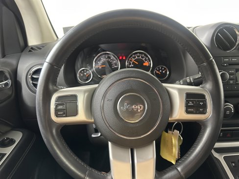 Certified 2017 Jeep Compass Latitude image 12