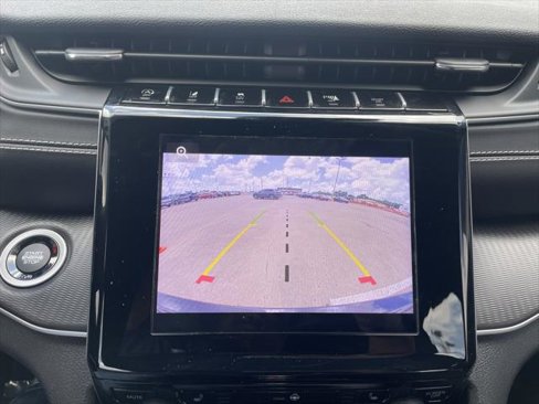 Used 2024 Jeep Grand Cherokee Altitude image 22