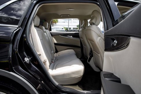 Used 2019 Lincoln Nautilus Select image 32