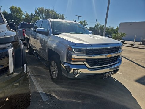 Used 2018 Chevrolet Silverado 1500 LT w/ LT Fleet Convenience Package image 2