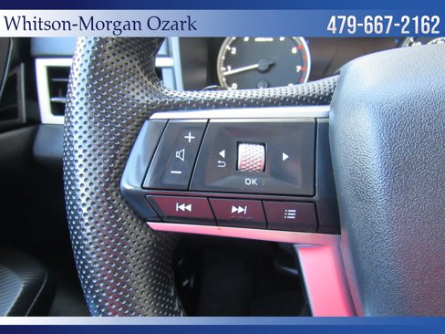 Used 2023 Mitsubishi Outlander SE image 32