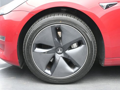Used 2018 Tesla Model 3 Long Range image 29