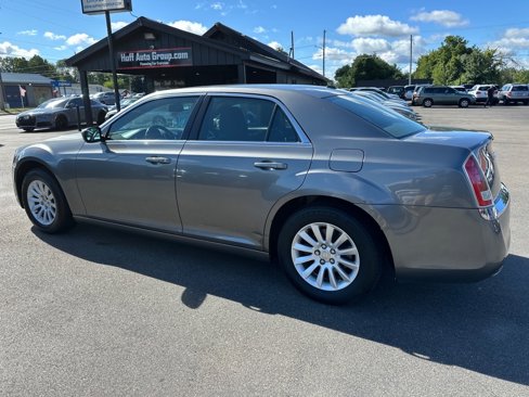 Used 2011 Chrysler 300 Touring image 5