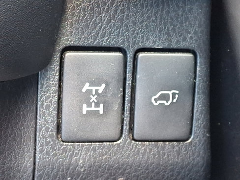 Used 2015 Toyota RAV4 XLE image 24