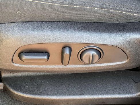 Used 2019 Chevrolet Equinox LT image 14