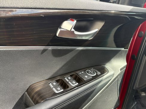 Used 2020 Kia Sorento LX image 30
