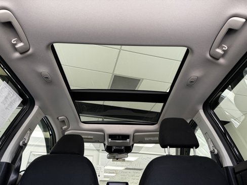 Used 2021 Nissan Rogue SV image 10