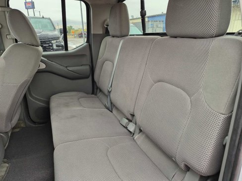 Used 2015 Nissan Frontier SV w/ SV Value Truck Package image 25