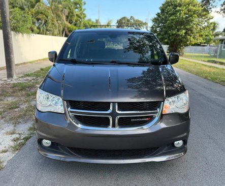 Used 2020 Dodge Grand Caravan SXT image 11