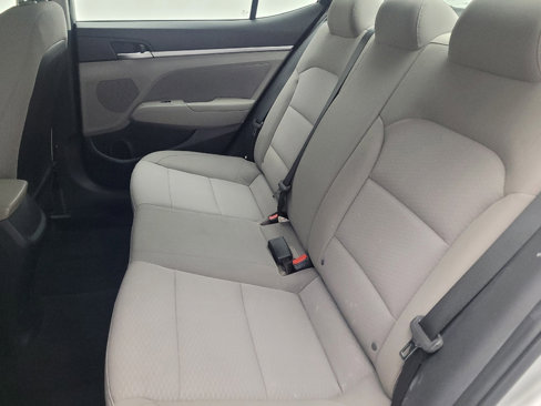 Used 2019 Hyundai Elantra SEL image 18