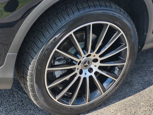 Used 2021 Mercedes-Benz GLC 300 image 9