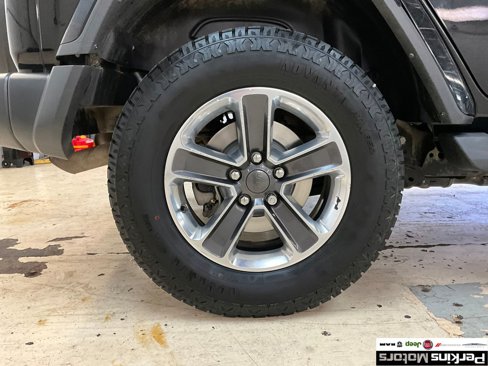 Used 2023 Jeep Wrangler Sahara image 15