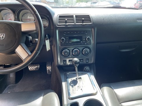 Used 2010 Dodge Challenger R/T image 11