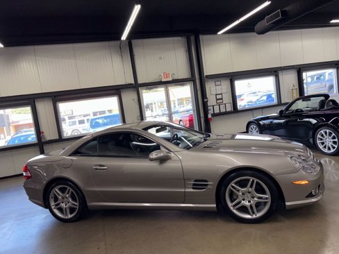 Used 2007 Mercedes-Benz SL 550 w/ Premium Pkg II image 13