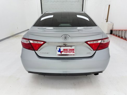 Used 2017 Toyota Camry SE image 8