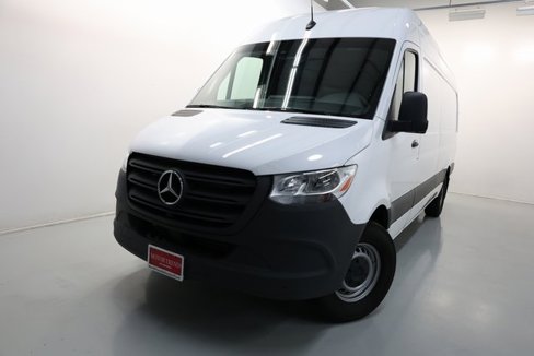 Used 2024 Mercedes-Benz Sprinter 2500 image 43