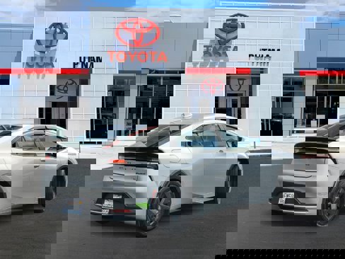 Used 2023 Toyota Prius Prime SE image 4