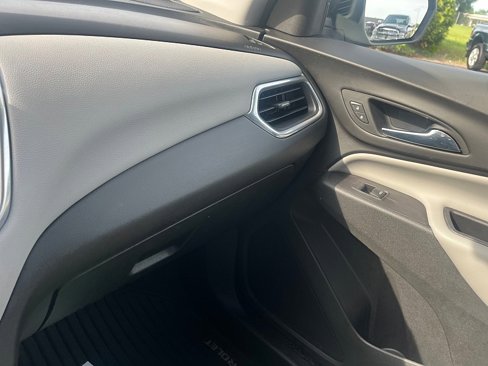 Used 2019 Chevrolet Equinox LS image 28