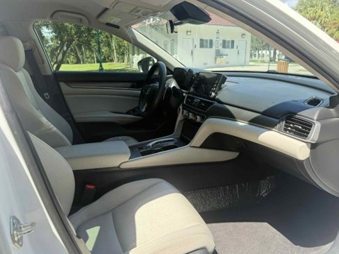 Used 2018 Honda Accord Hybrid image 5