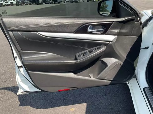 Used 2016 Nissan Maxima 3.5 SV image 23