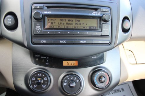 Used 2012 Toyota RAV4 4WD image 17