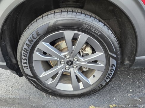 Used 2021 Ford Explorer XLT w/ Equipment Group 202A image 46