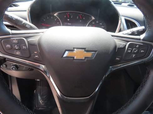 Used 2023 Chevrolet Equinox LT w/ Driver Convenience Package image 9