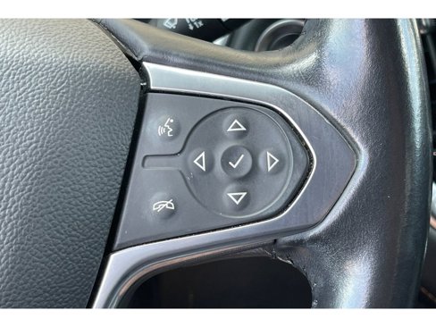 Used 2021 Chevrolet Traverse LT image 37