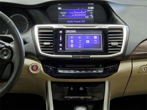 Used 2017 Honda Accord EX-L image 17