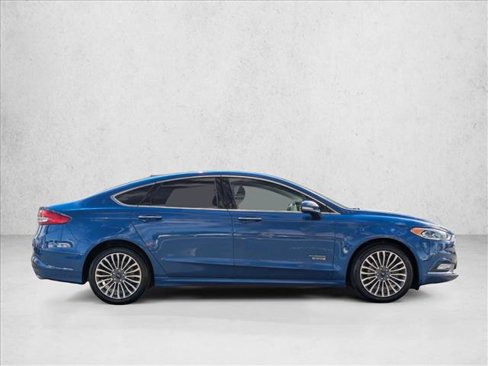 Used 2017 Ford Fusion Energi SE image 4