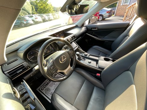 Used 2017 Lexus IS 200t image 14
