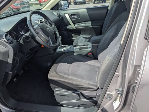 Used 2014 Nissan Rogue S image 24