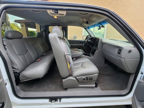 Used 2003 Chevrolet Silverado 3500 LT image 31
