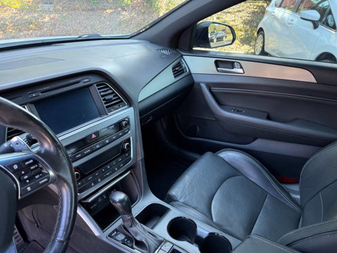Used 2016 Hyundai Sonata Limited 2.0T image 11
