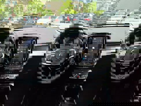 New 2025 Volvo XC40 B5 Core w/ Protection Package Premier image 13