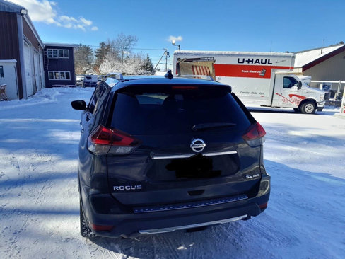 Used 2018 Nissan Rogue SV image 7
