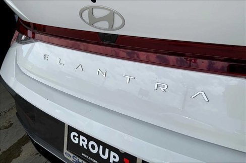 Used 2024 Hyundai Elantra SEL image 9