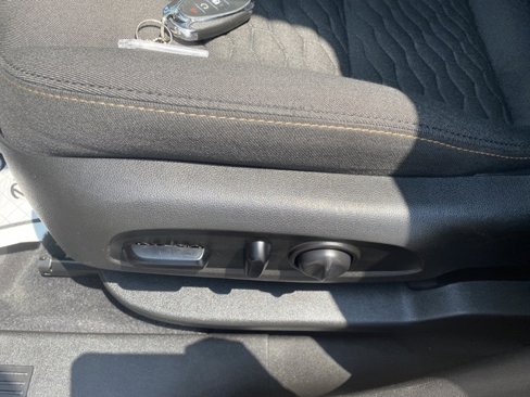 Used 2021 Chevrolet Equinox LT image 18