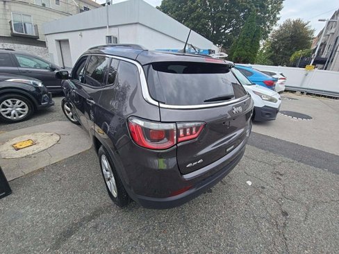 Used 2020 Jeep Compass Latitude w/ Cold Weather Group image 7