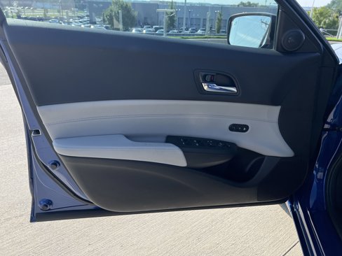 Used 2017 Acura ILX w/ Premium Package image 14